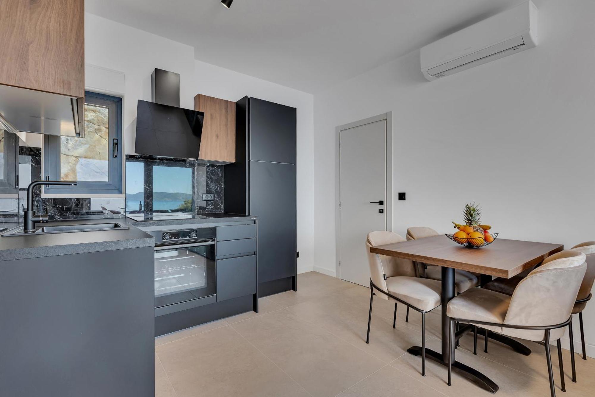 Villa Lito - Only 50M From Sea! - Makarska Exklusiv Brela Buitenkant foto