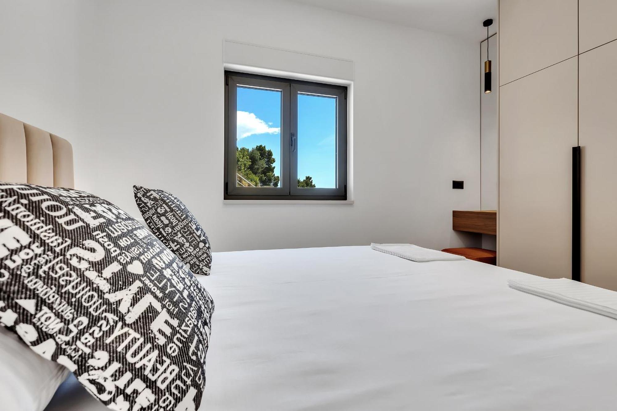 Villa Lito - Only 50M From Sea! - Makarska Exklusiv Brela Buitenkant foto